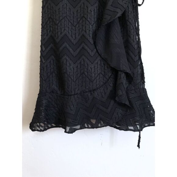 Wayf sleeveless chevron wrap dress size small - Picture 10 of 13